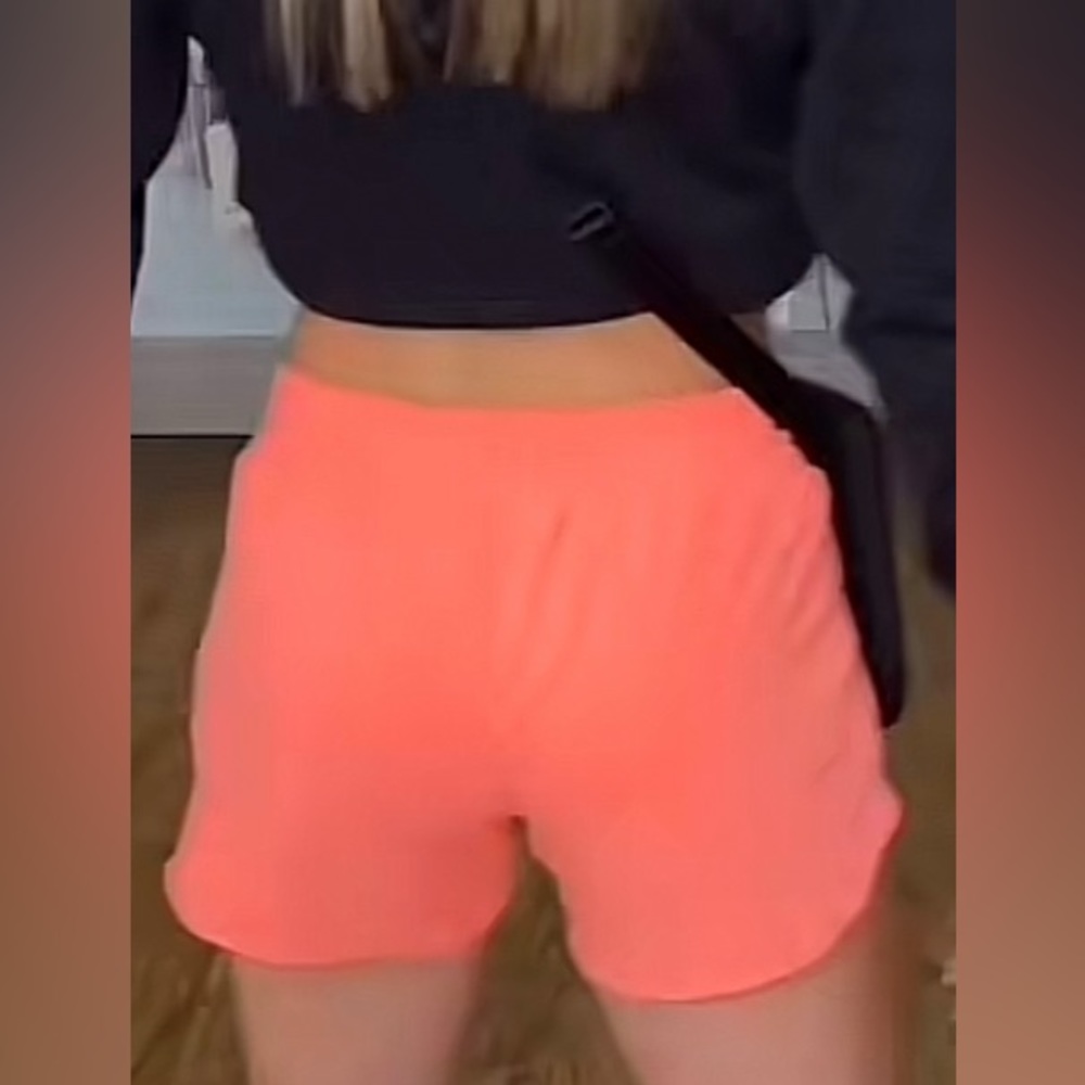 🔥LULULEMON HIGH RISE HOTTY HOT SHORT 4”-SUNSET-6,8, 10🔥 - Picture 8 of 16